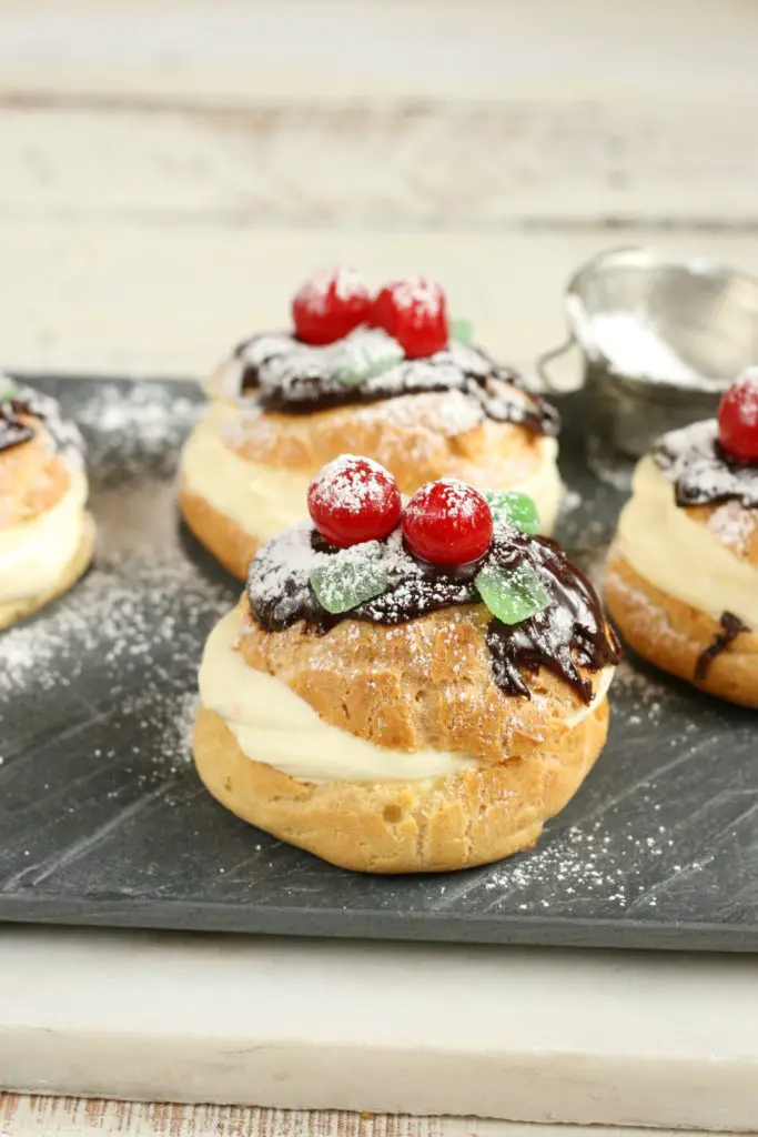 Old Fashioned Cream Puffs with Pastry Cream
