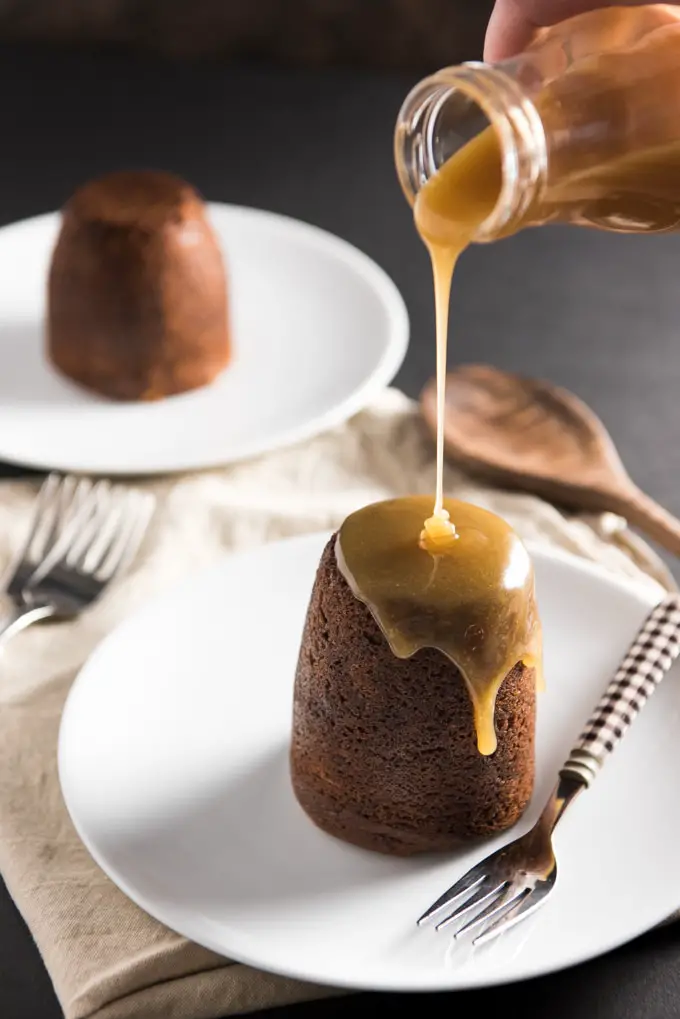 Pouring caramel on toffee pudding