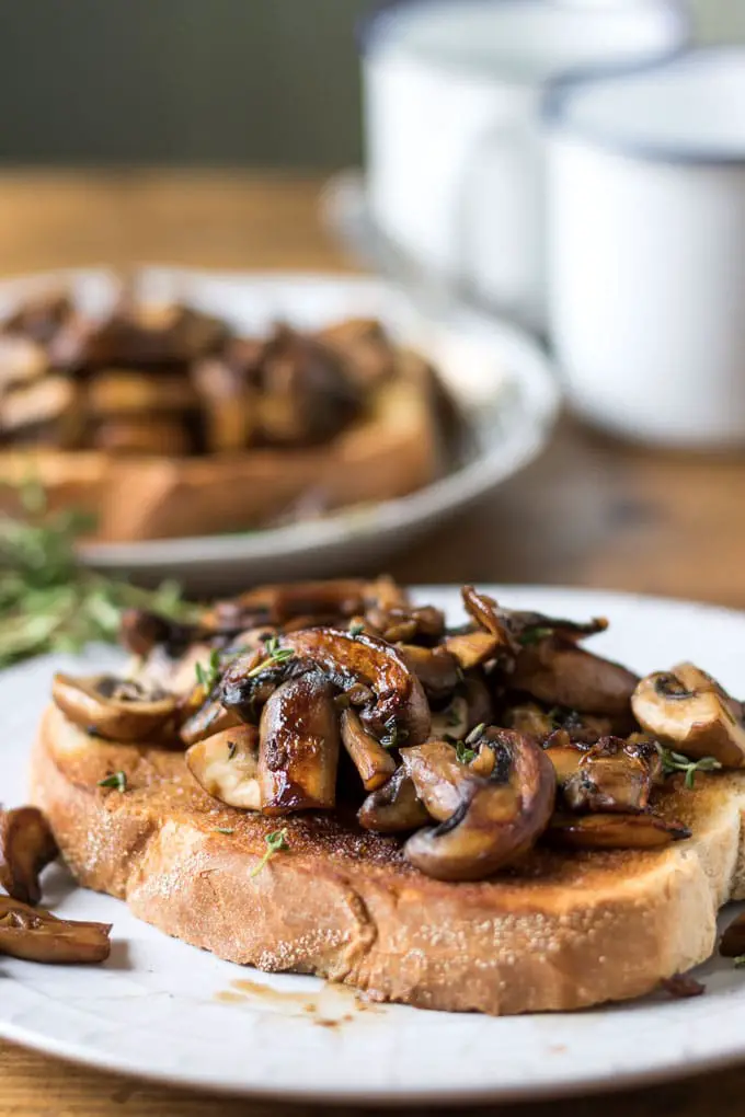 Mushroom toast with thyme