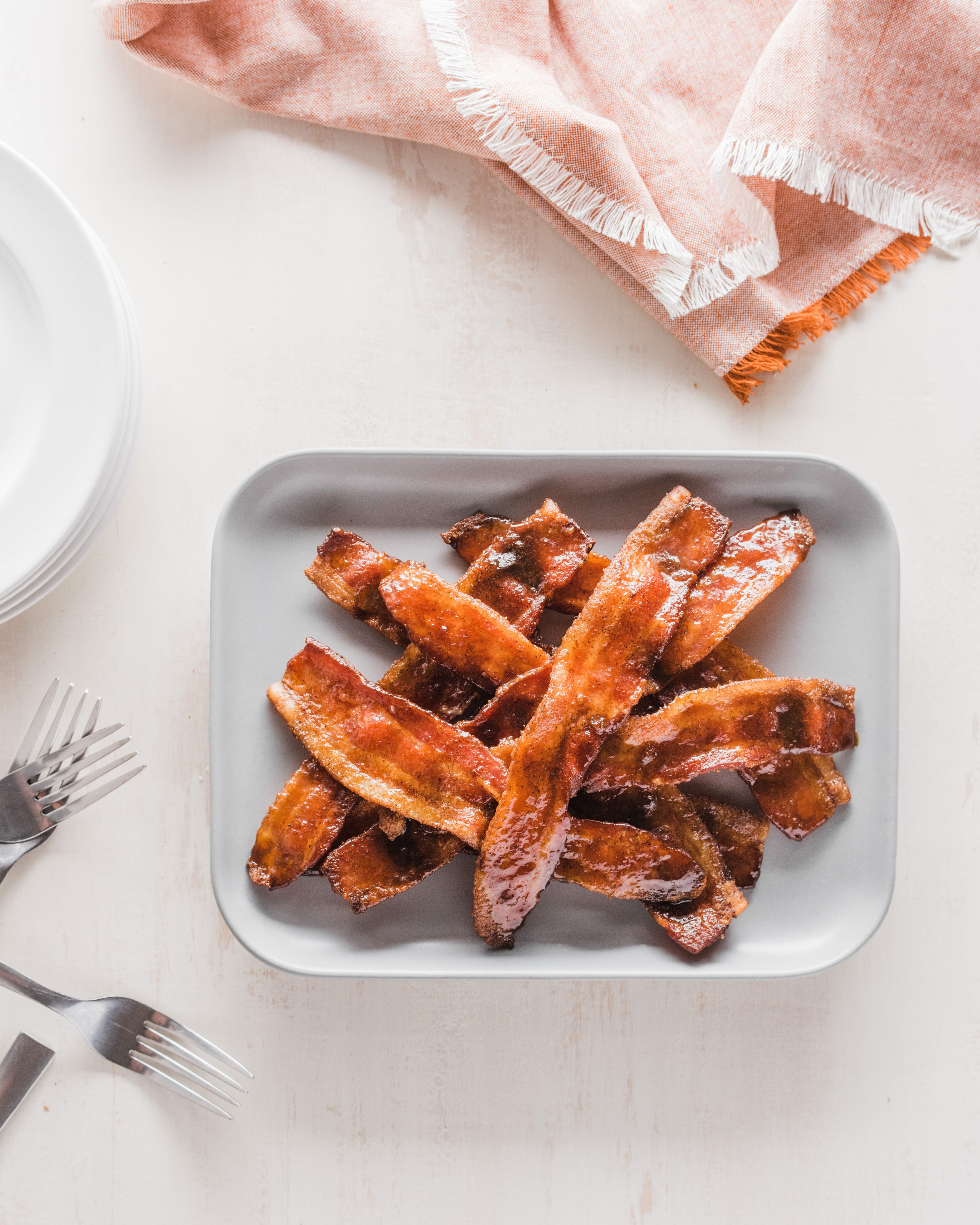 Tray with spiced bacon