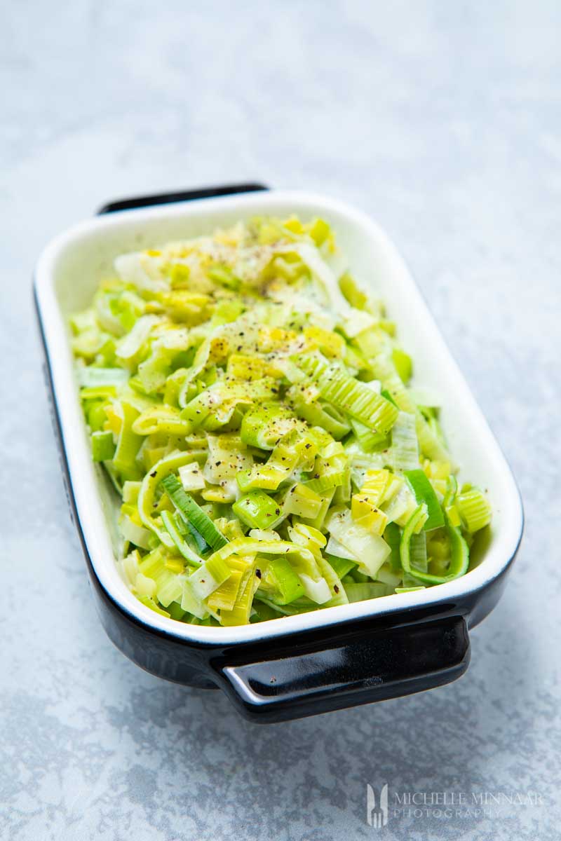 Creamed leeks served in the tray