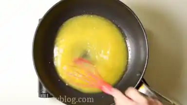 Put large clean pan on a heat. Add orange juice, white sugar, starch and salt.