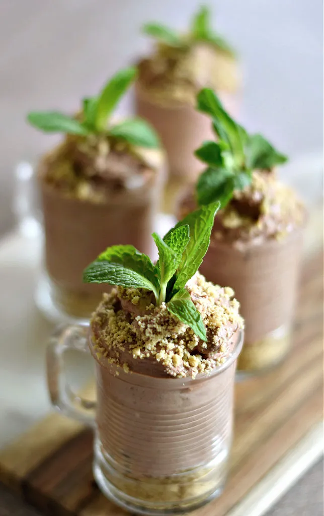 Peanut Butter and Cheese Pie Shooters myprettybrown feeling minty
