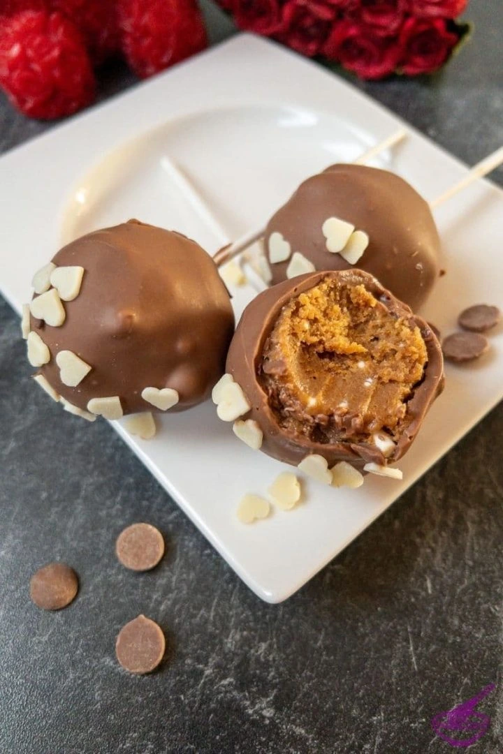 cake pops with chocolate